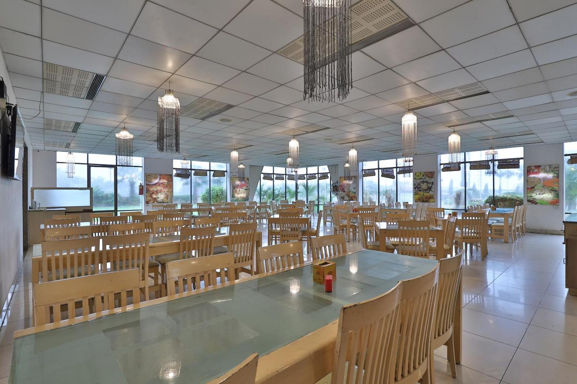 Atithi Resort Bharuch Exterior foto